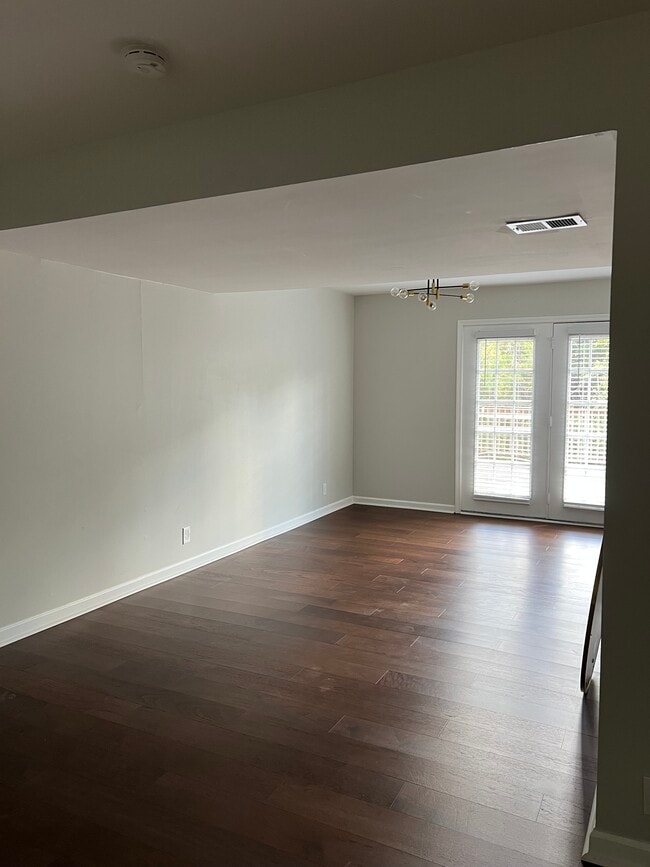 Photo - 353 Huntington Ridge Dr