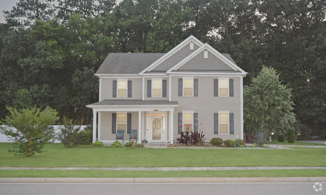 Building Photo - 912 Lake Thrasher Dr Rental