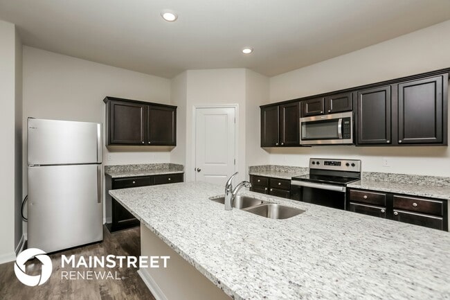 Photo - 2847 Neverland Dr