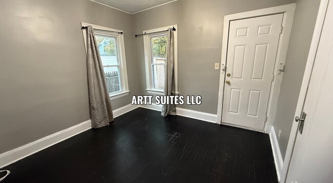 Bedroom 1 - 15987 Nelamere Rd Unit 1