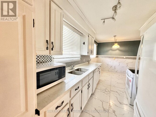 Photo - 2949 Olde Base Line Rd