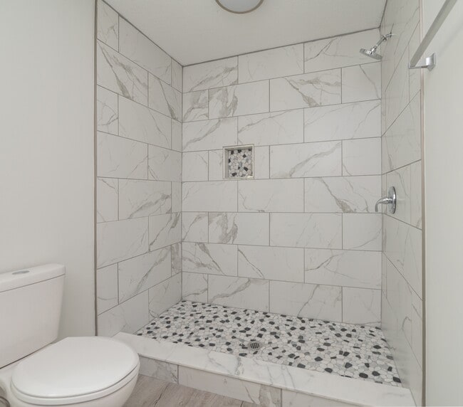 Photo - 1437 Briarcliff Dr