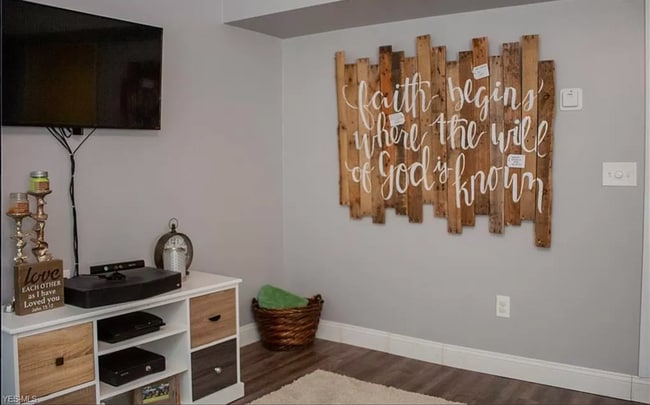 Photo - 7606 Thompson Sharpsville Rd NE Unit B