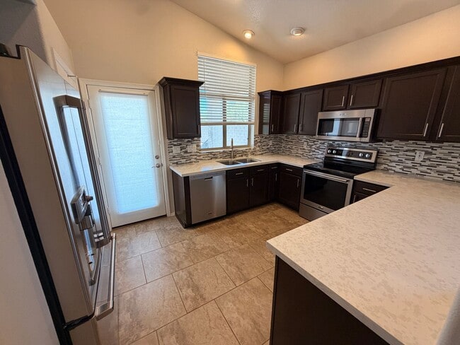 Photo - Charming 3 Bed / 2 Bath Home in Stetson Hills with All appliances