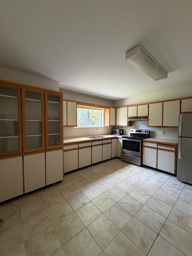 Photo - 6337 Caulwynd Pl