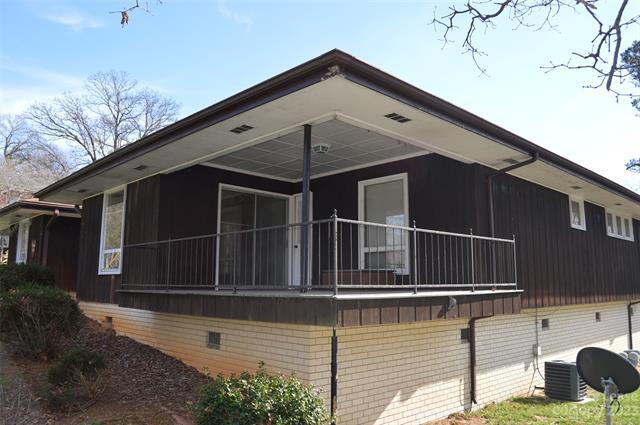 Photo - 646 E Broad St