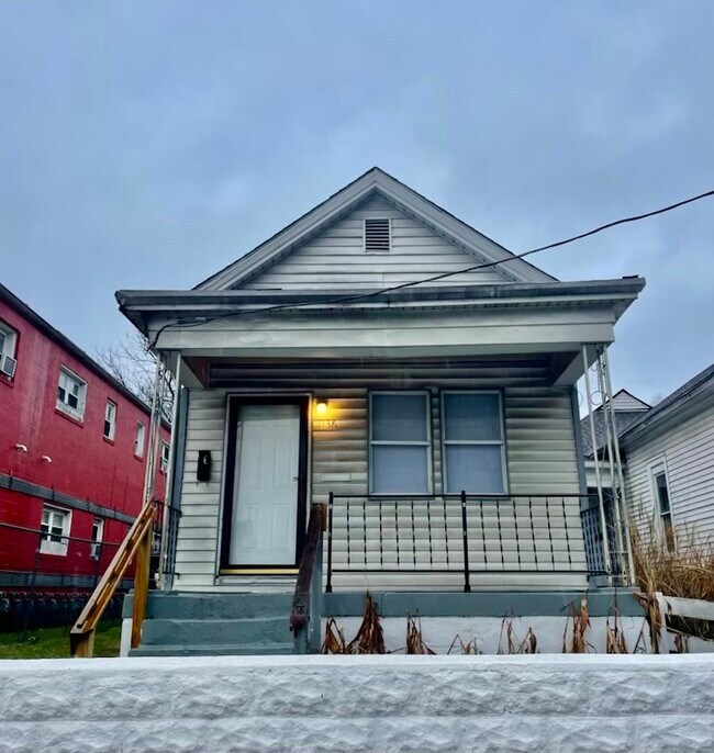 Photo - 1136 S 15th St House