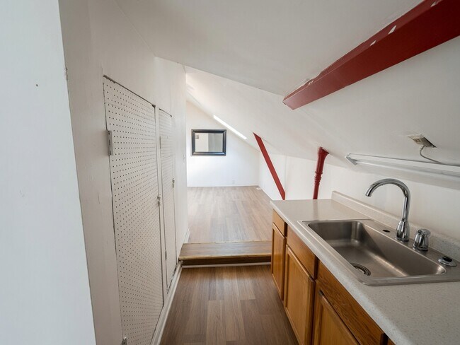 Photo - 1228 N Cleaver St Unidad 3R
