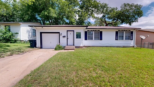Photo - 1901 White Ave