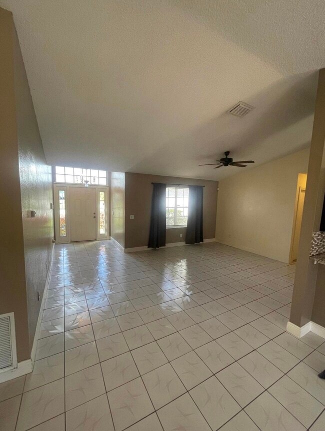 Photo - 1401 SE Appamattox Terrace