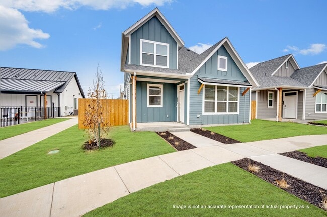 Photo - 2404 Eaton St