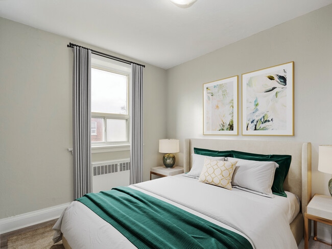 Photo - 16 Champlain Avenue