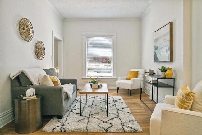 Photo - 3BD, 2BA House for Lease in Highlands Square