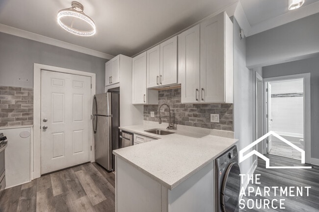 Photo - 1417 W Hutchinson St Condo