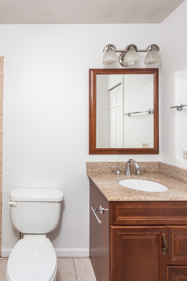 Photo - 163 W Division St Unit 313