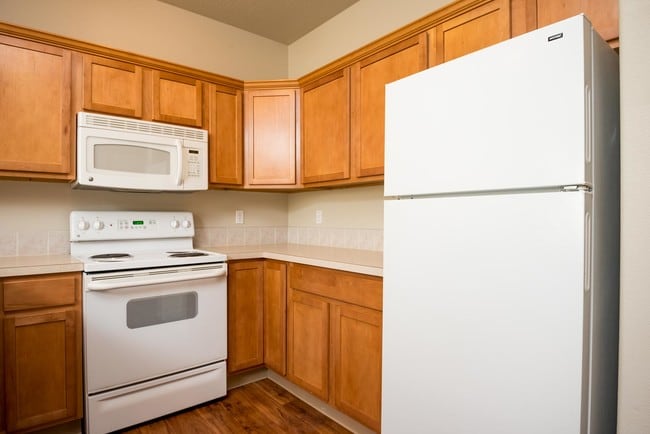 Marketplace | Townhome Kitchen - Fairview Village Homes