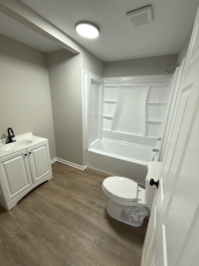 Photo - 612 Windrow Rd