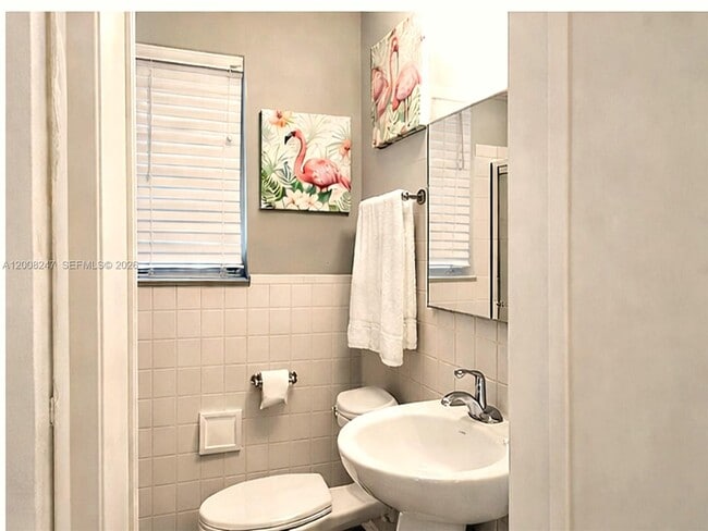 Photo - 375 SW 19th Ave Unit 3