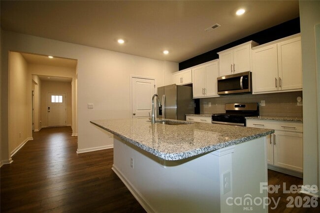 Photo - 1121 Secrest Cmns Dr