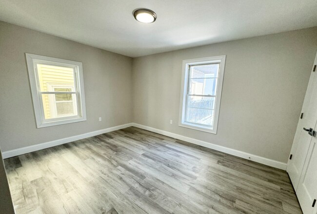 Photo - 51 Burrell St Unit R