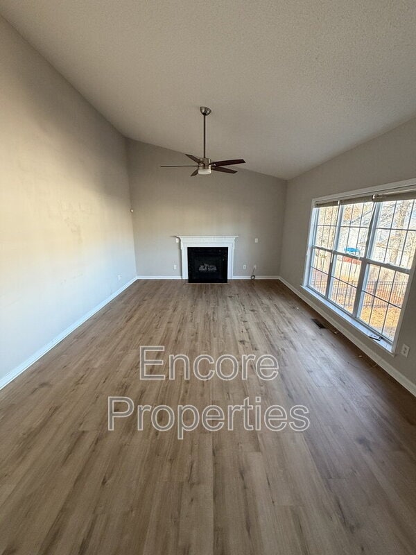 Photo - 104 Ackley Ct