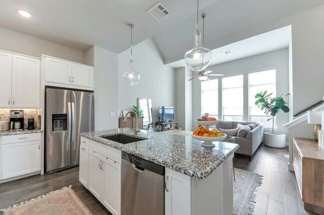 Photo - 1044 Manacor Ln