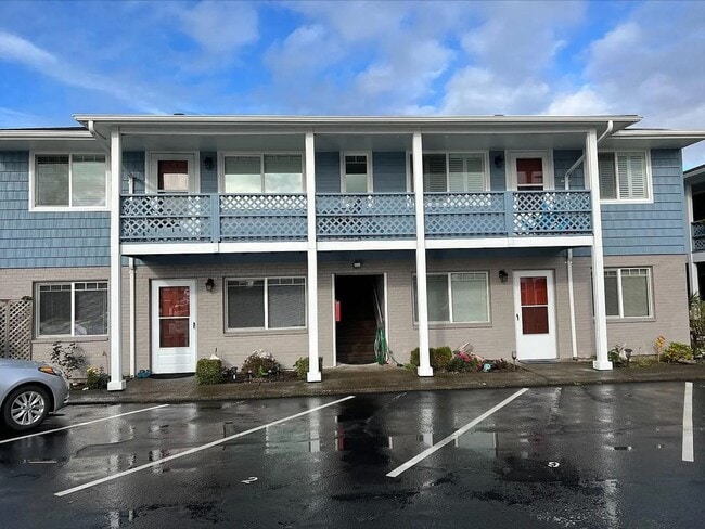 Photo - Furnished 2 bed/1 bath Apartment in Long Beach/All utilities Included