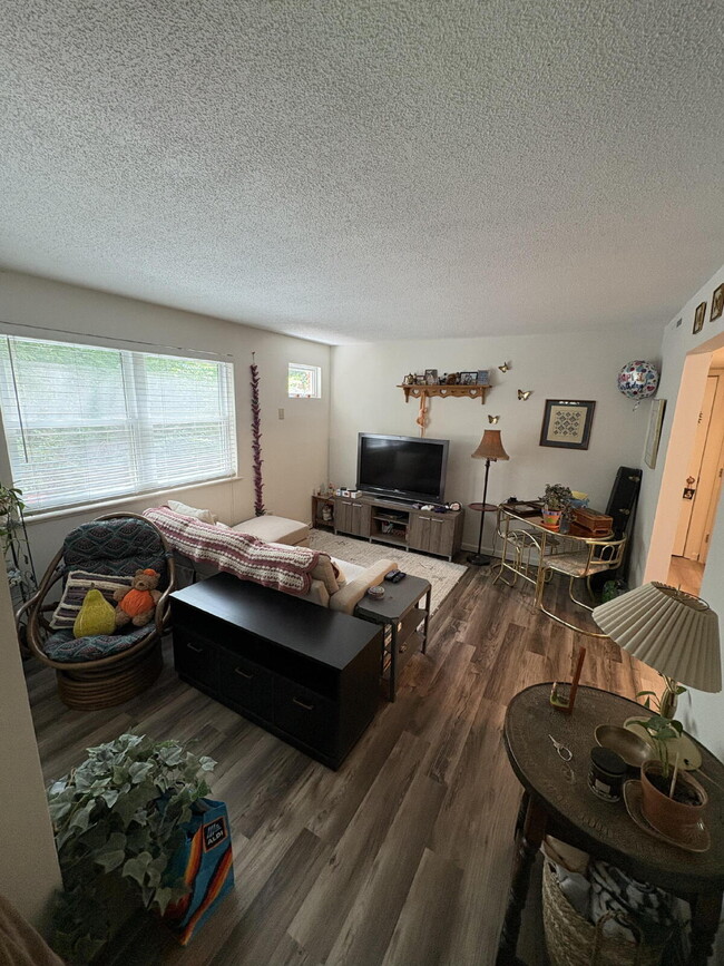 Photo - Apartment For Rent! In Unit Laundry! Unit 2A