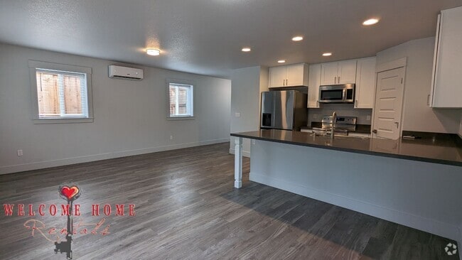 Building Photo - Roess - 116/118 Unit 118 Rental