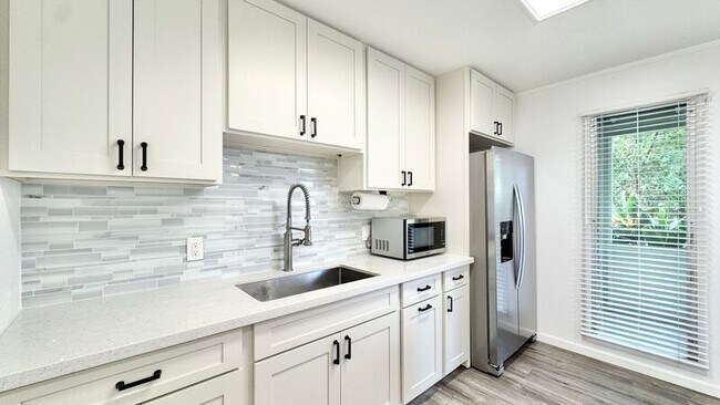 98-801 B Noelani St