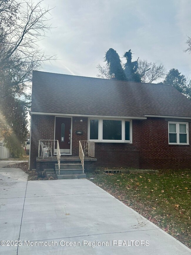 Photo - 529 Queen St