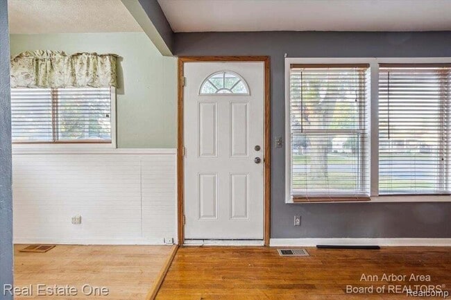 Photo - 1361 Duncan Ave