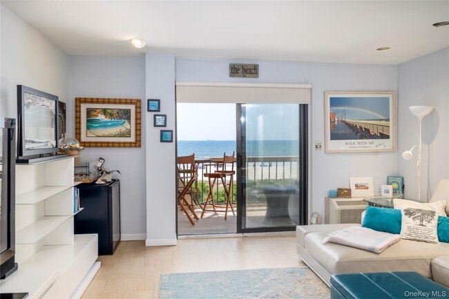 Building Photo - 360 Shore Rd Unit 3E Rental