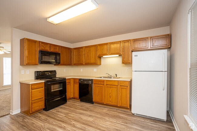 2BR, 1.5BA Townhouse - 1,100SF