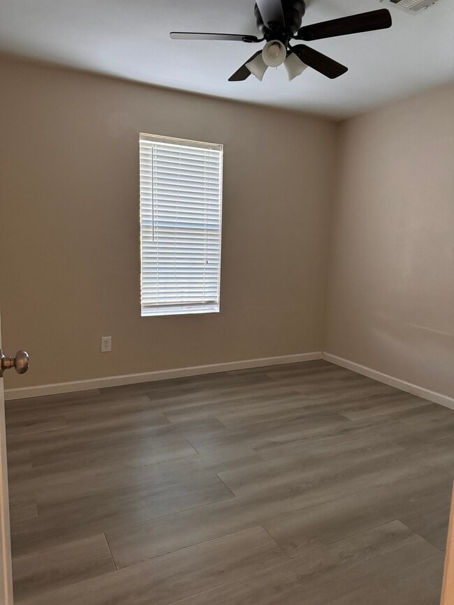 Photo - 242 SE 47th St