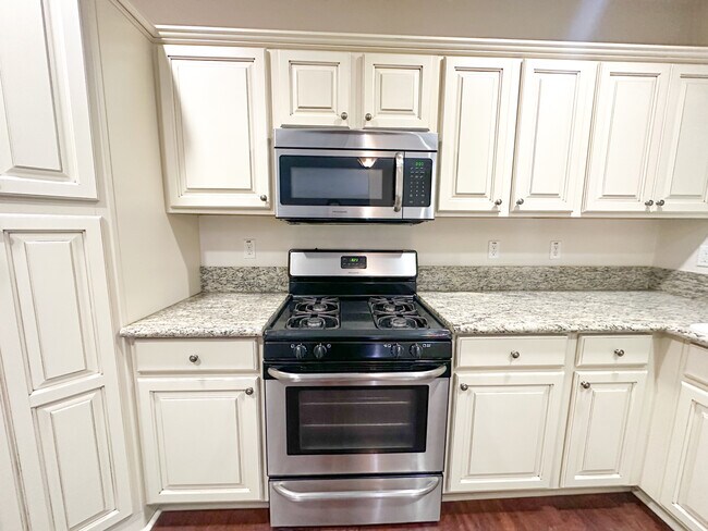 Photo - 8732 Reading Ave Unidad A