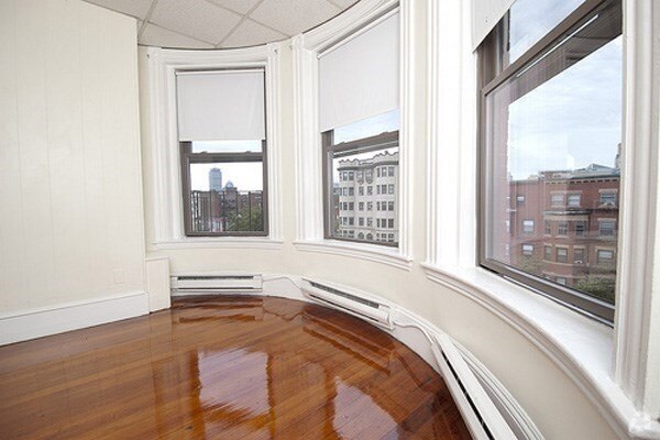 Building Photo - 868 Beacon St Unit 11 Rental