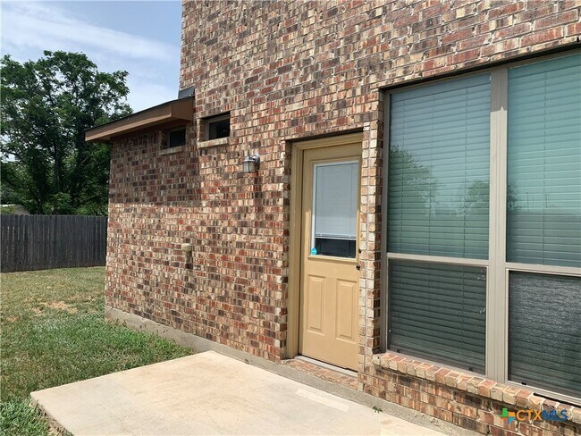 Photo - 201 Anne Louise Dr Townhome