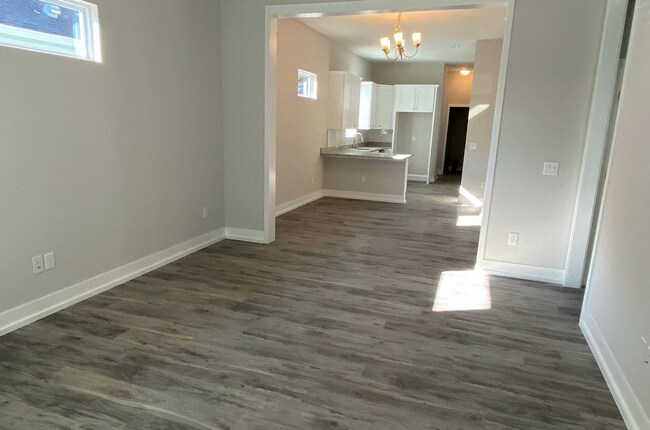 Photo - 3 Bedroom, 2 Bathroom Home – Historic Downtown Gainesville