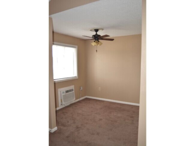 Photo - Lakewood Apartments: Premium location