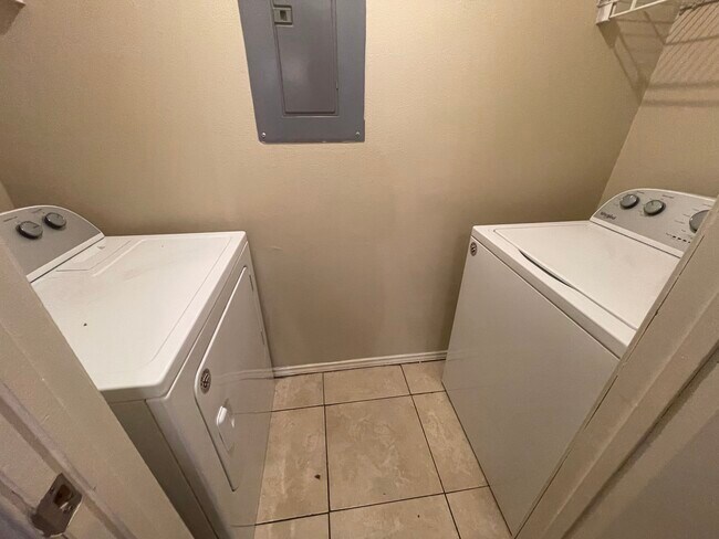 Photo - 307 S Sol Dorado St