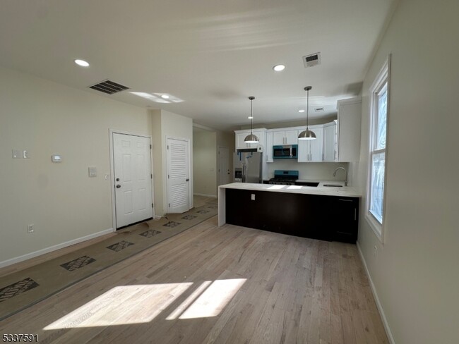 Photo - 1094 Grove St Apartment Unit 2R