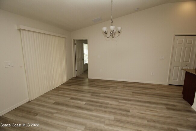 Photo - 604 Corbin Cir SW