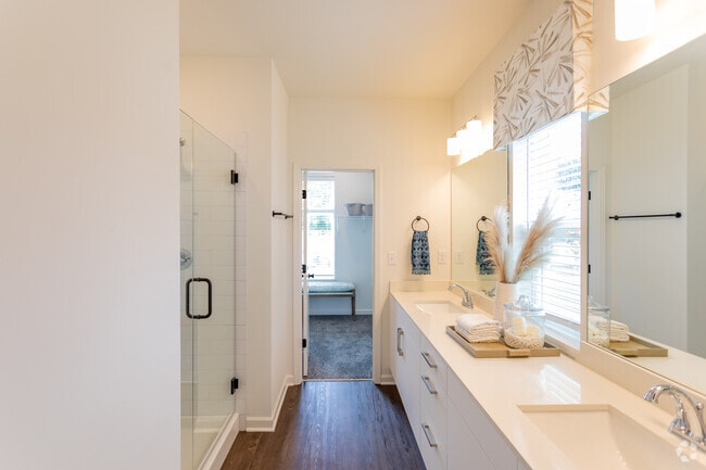 3BR, 2.5BA - 1907SF