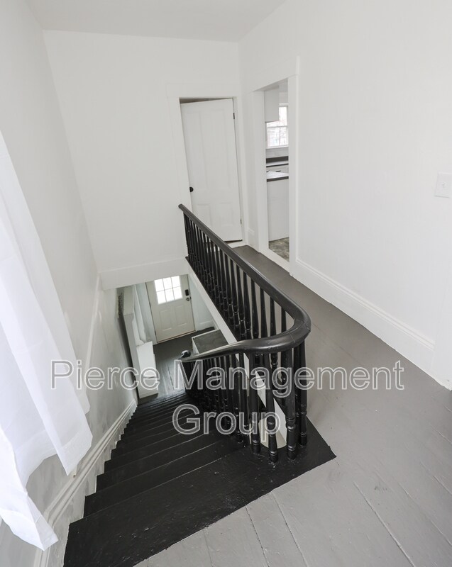 Photo - 18 Maple St Unidad B