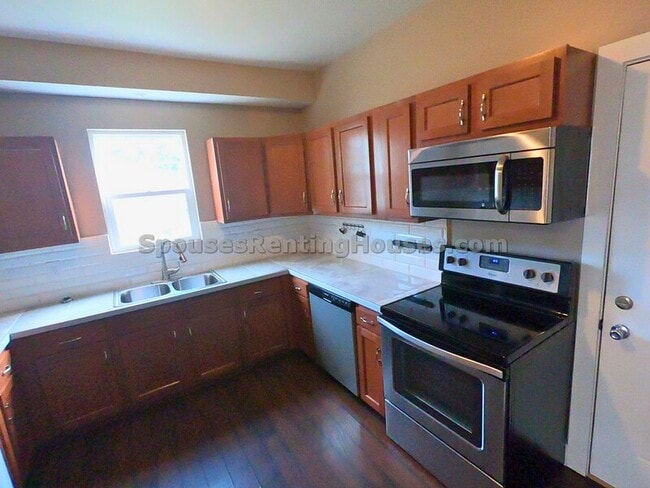 Photo - 1402-1404 Charles Street - 1404