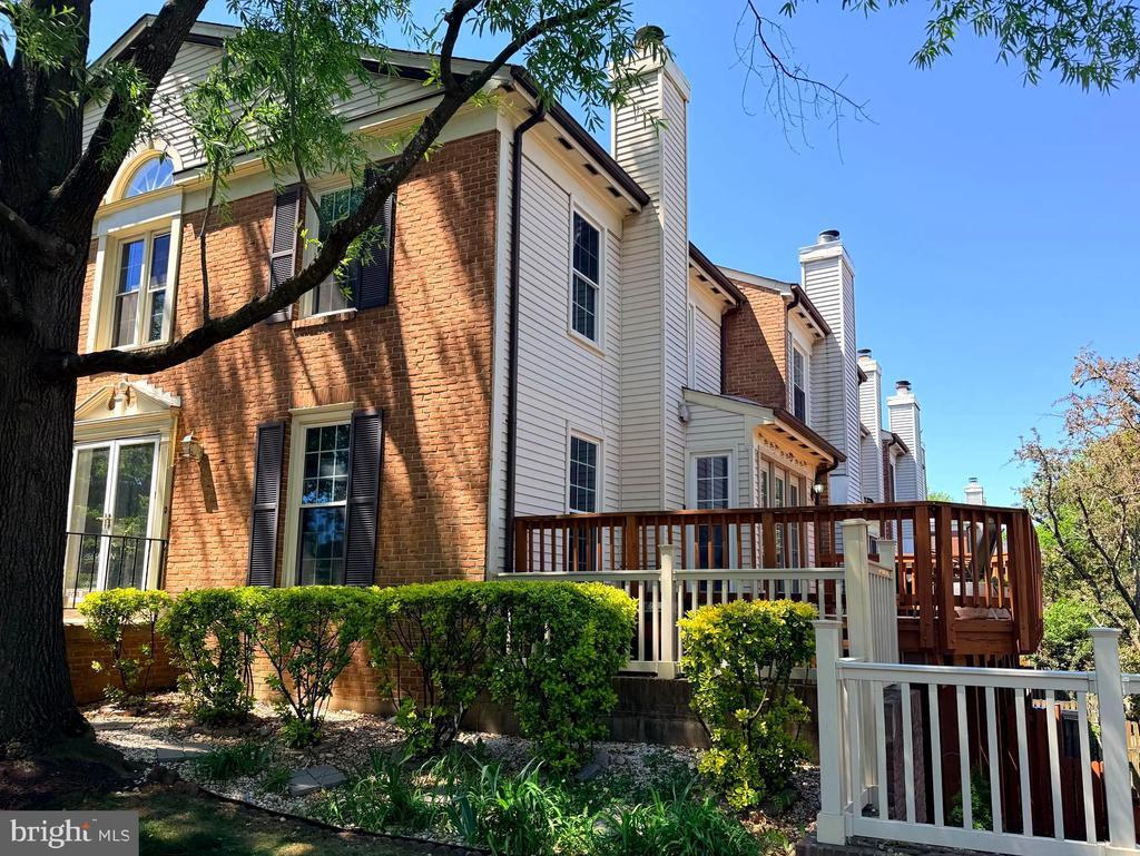 Photo - 5800 Apsley House Ct
