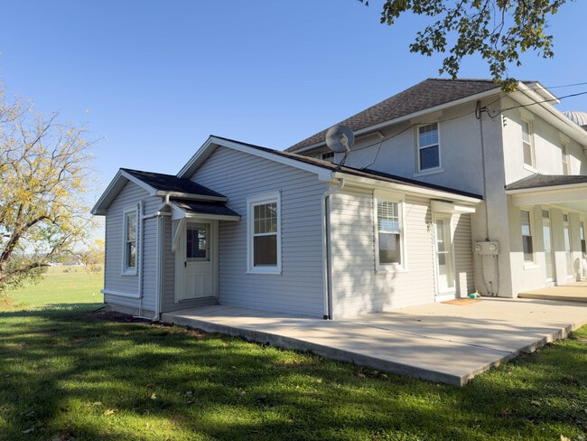 Photo - 490 Sumac Rd