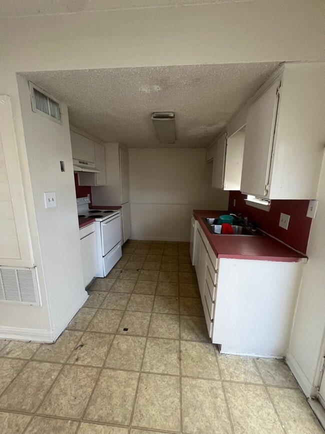 Photo - 2840 Burnett Ave