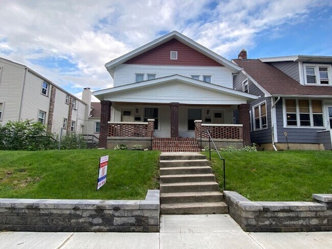 2598-2600 Dayton Ave